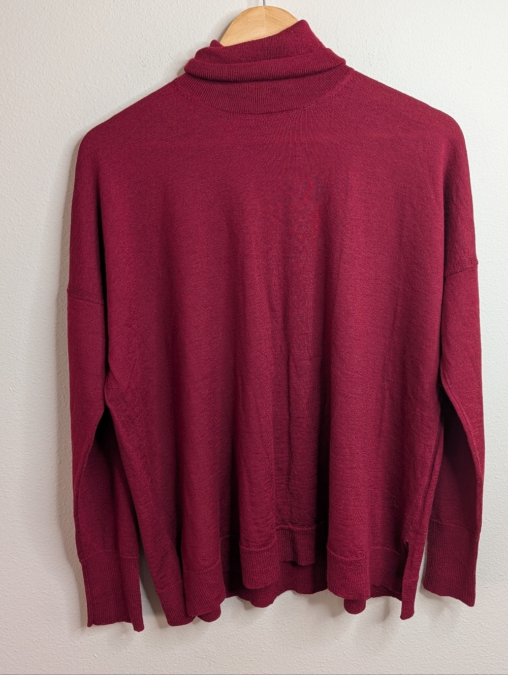 J.Crew Merino Wool Turtleneck Sweater |‎ Burgundy | Size Large | Oversized Fit